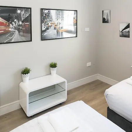 Modern Portobello City Centre Apartment