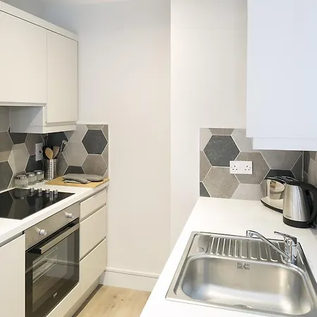 Modern Portobello City Centre Apartment